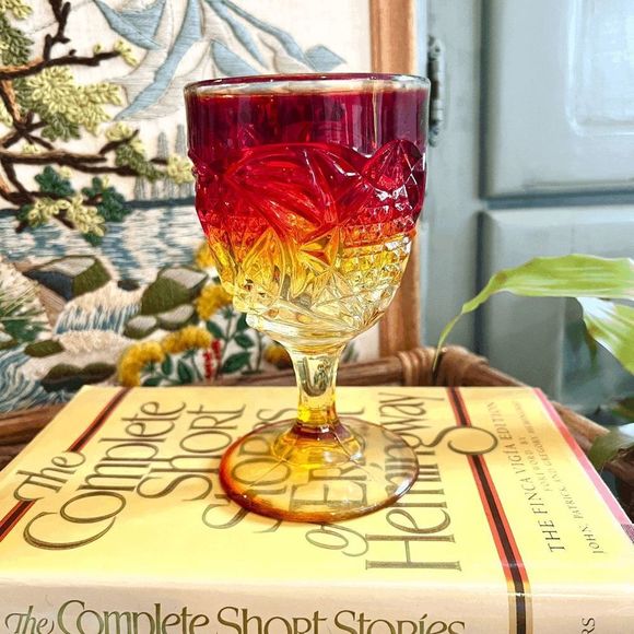 Vintage LE Smith Amberina Eagle and Shield Wine Goblet Glass - Picture 2 of 5